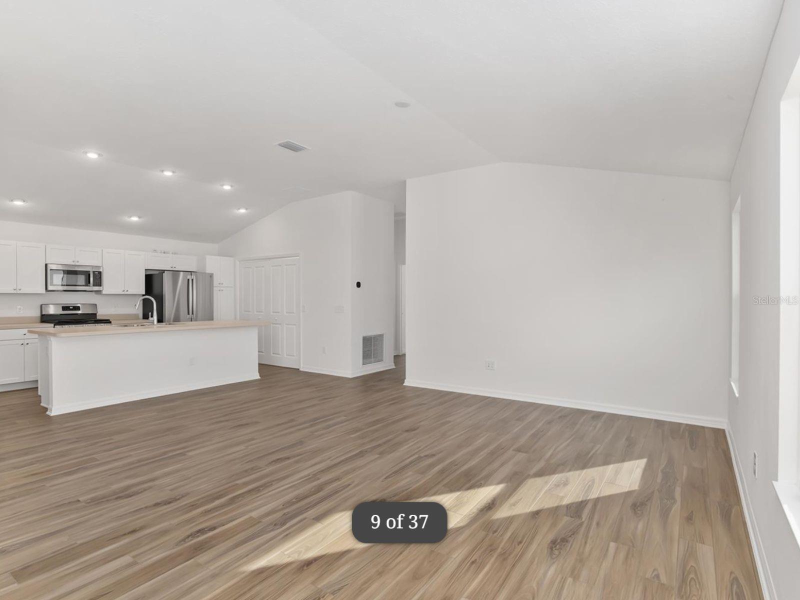 VILLAGES OF SHADY BROOK - Residential Lease