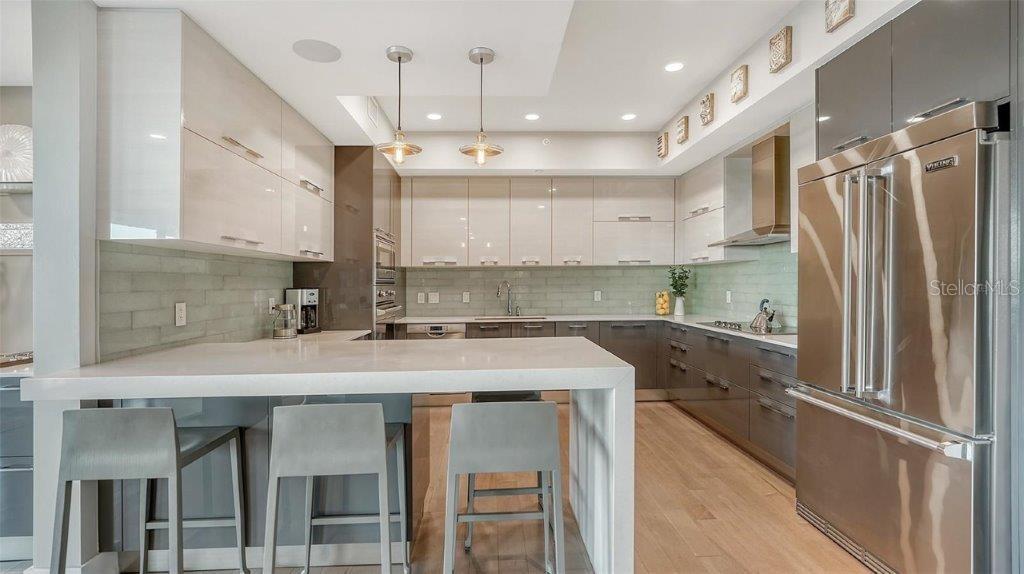 PARK RESIDENCES OF LIDO KEY - Residential