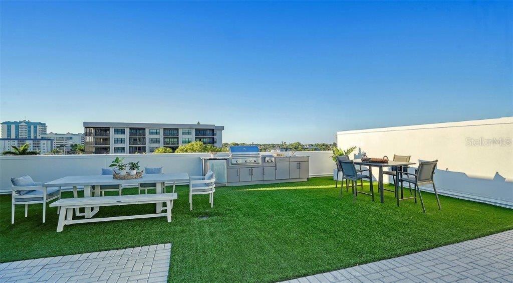 PARK RESIDENCES OF LIDO KEY - Residential