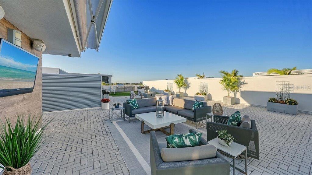 PARK RESIDENCES OF LIDO KEY - Residential