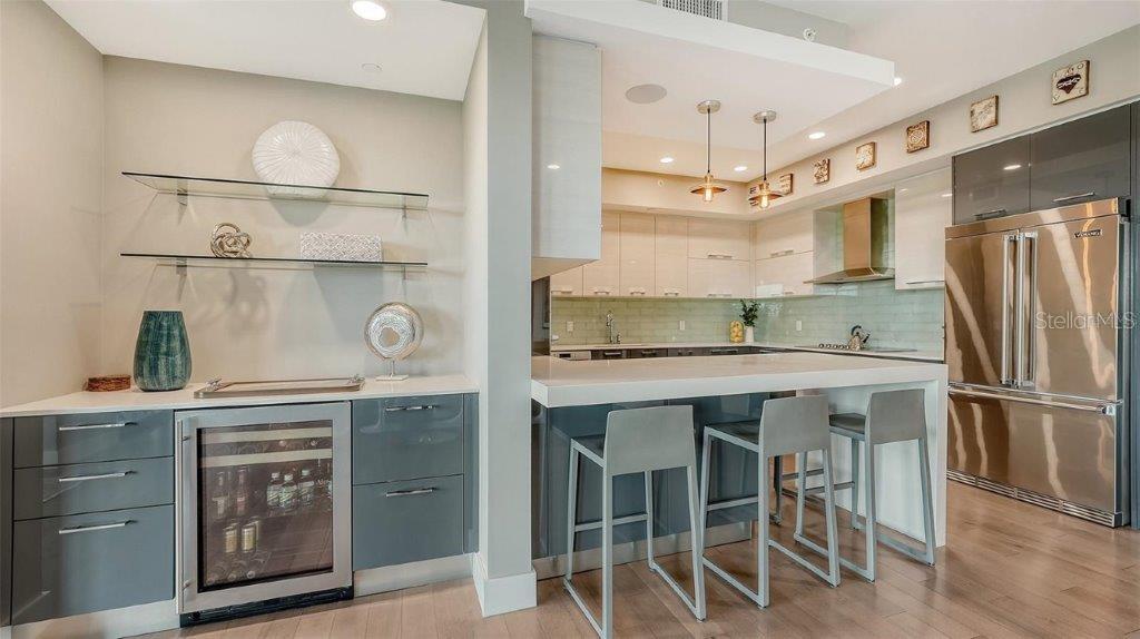 PARK RESIDENCES OF LIDO KEY - Residential