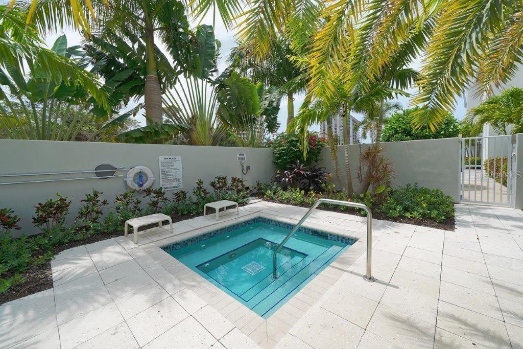 PARK RESIDENCES OF LIDO KEY - Residential