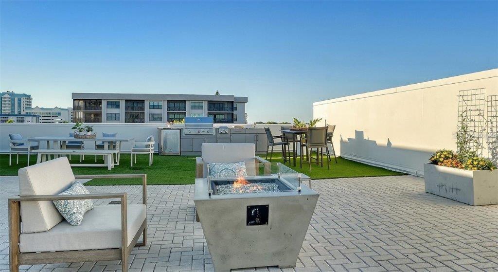 PARK RESIDENCES OF LIDO KEY - Residential