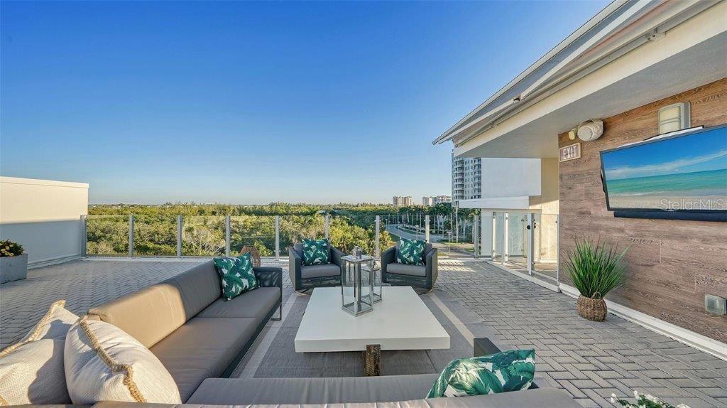 PARK RESIDENCES OF LIDO KEY - Residential