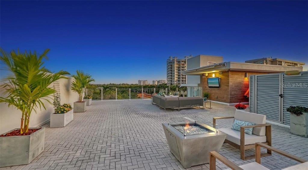 PARK RESIDENCES OF LIDO KEY - Residential