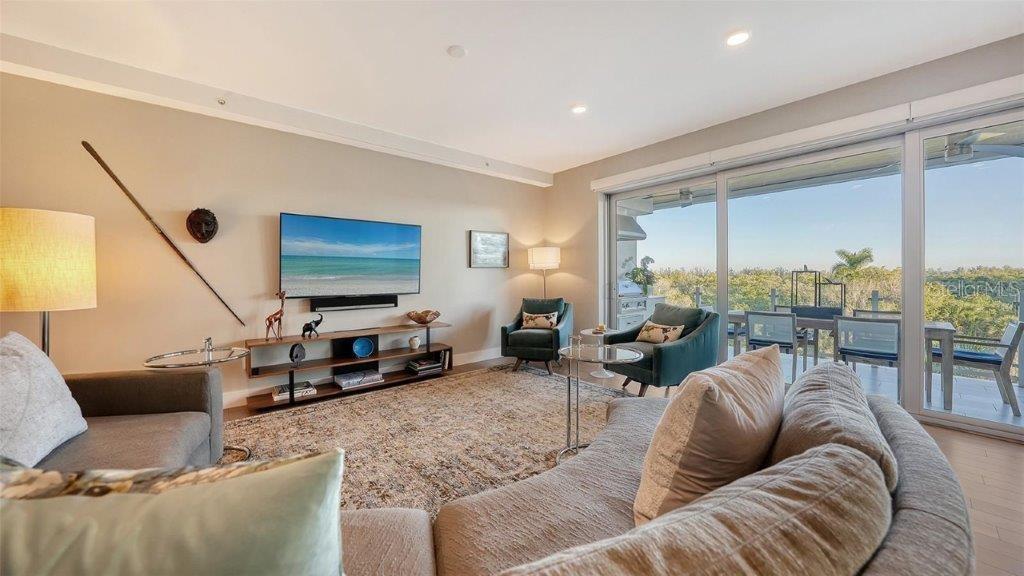 PARK RESIDENCES OF LIDO KEY - Residential