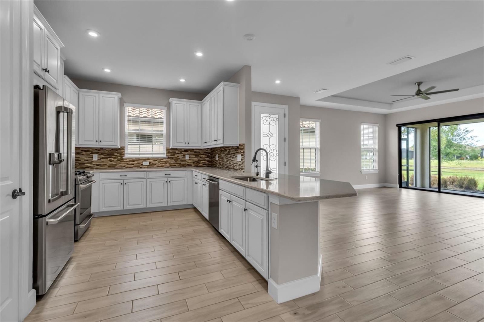 AZARIO ESPLANADE PH II SUBPH C-O - Residential