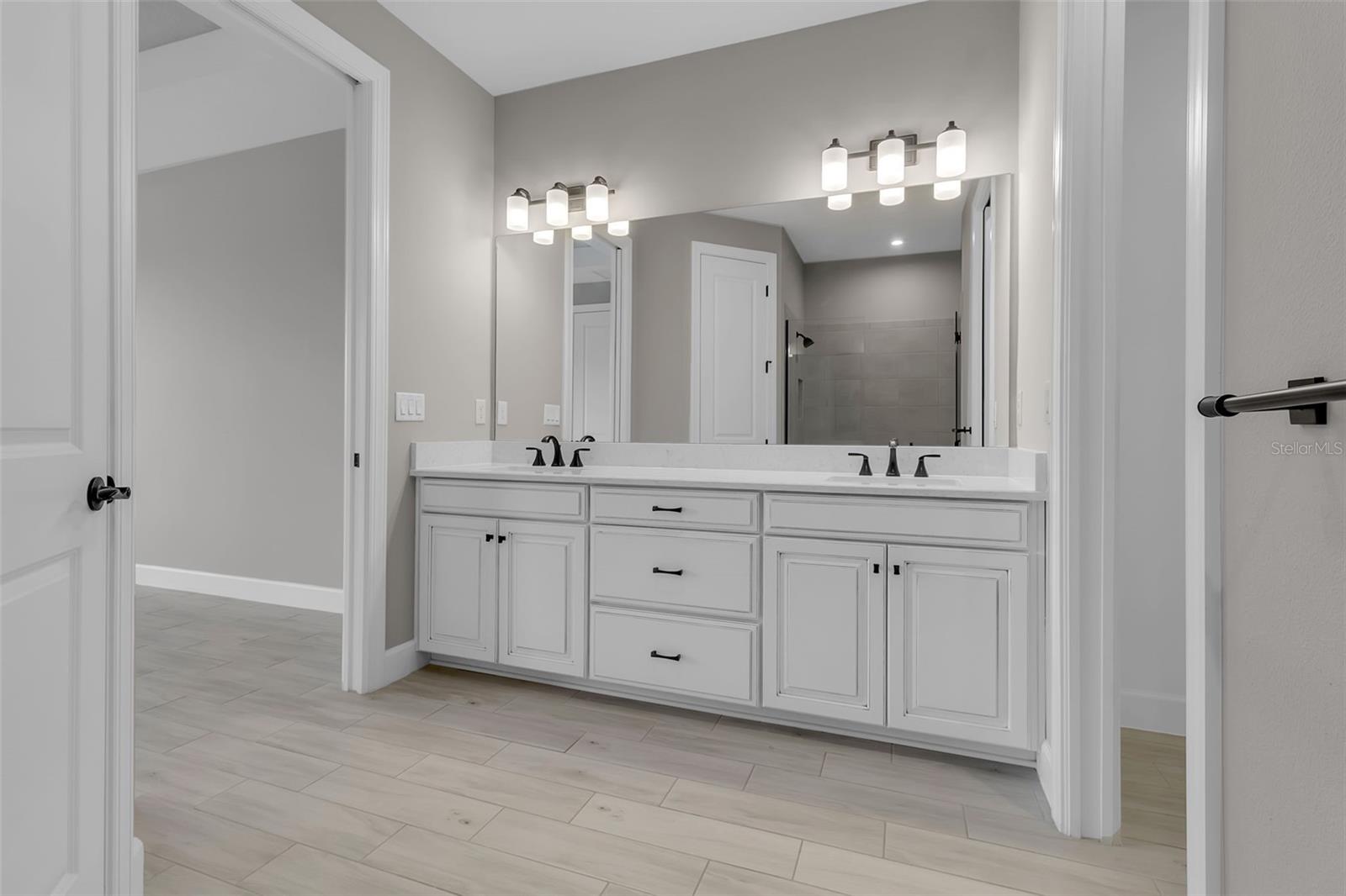 AZARIO ESPLANADE PH II SUBPH C-O - Residential