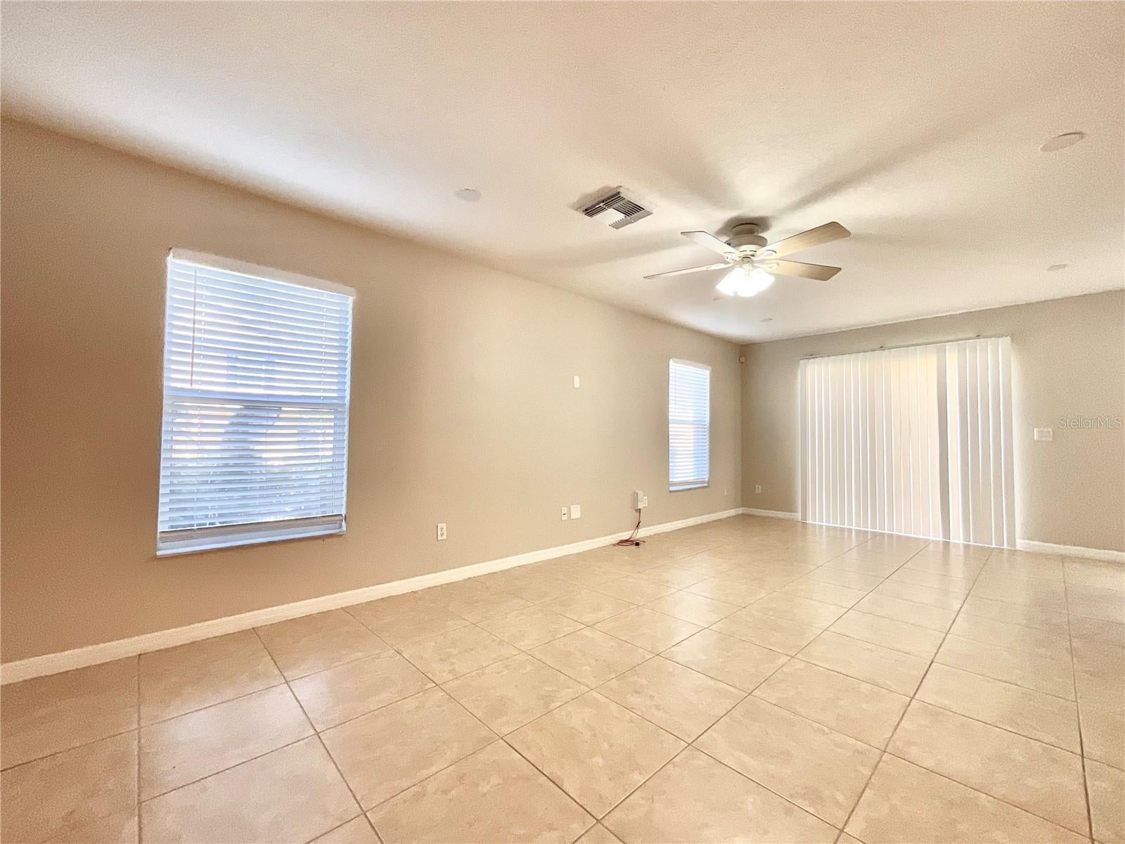 3820 SILVERBELL LOOP
