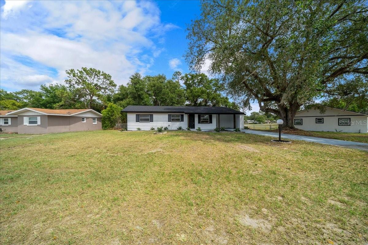 475 LAKE RD