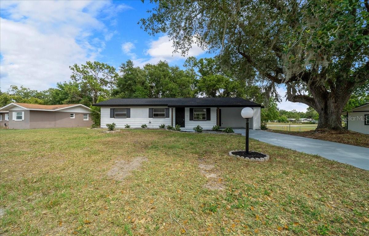 475 LAKE RD
