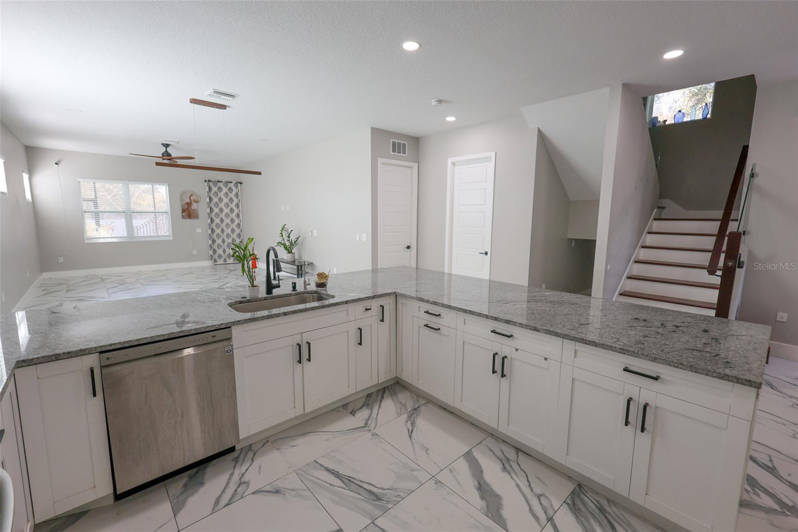 PINELLAS PARK - Residential Lease