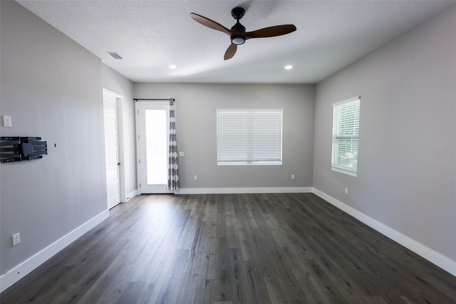 PINELLAS PARK - Residential Lease