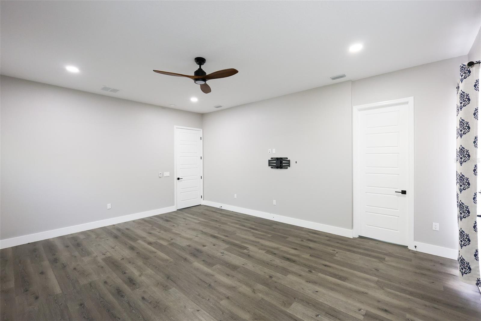 PINELLAS PARK - Residential Lease