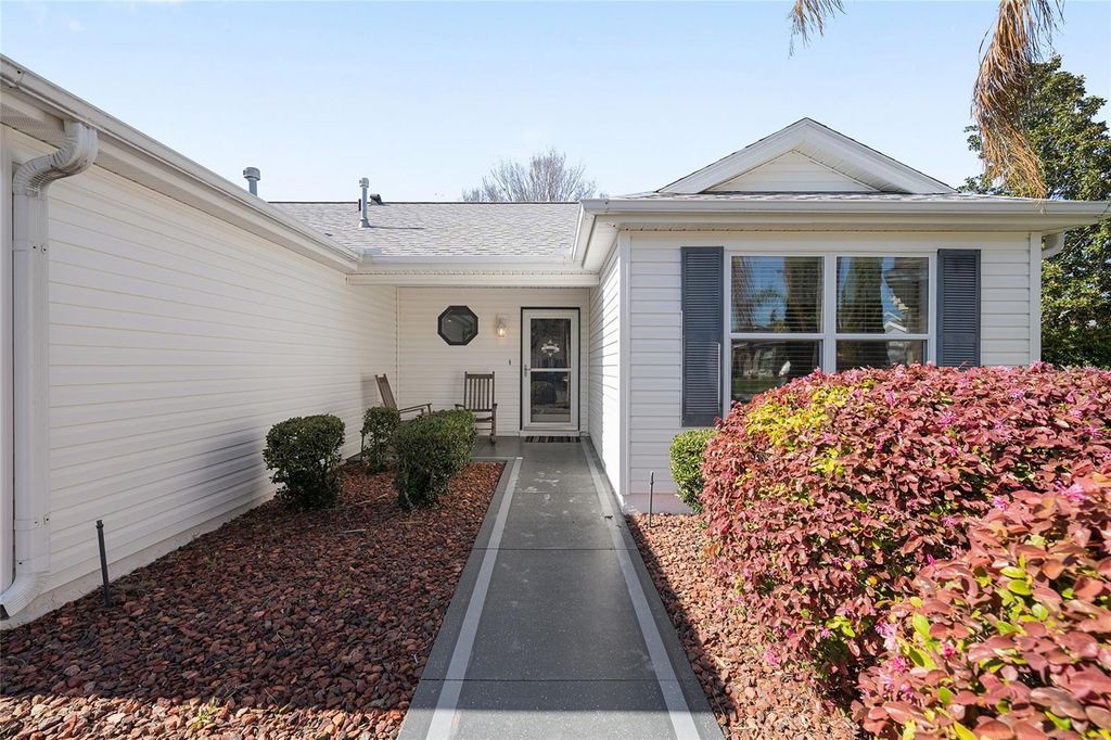 Photo of 871 Castleberry Circle, The Villages, FL 32162 (MLS # OM721444)