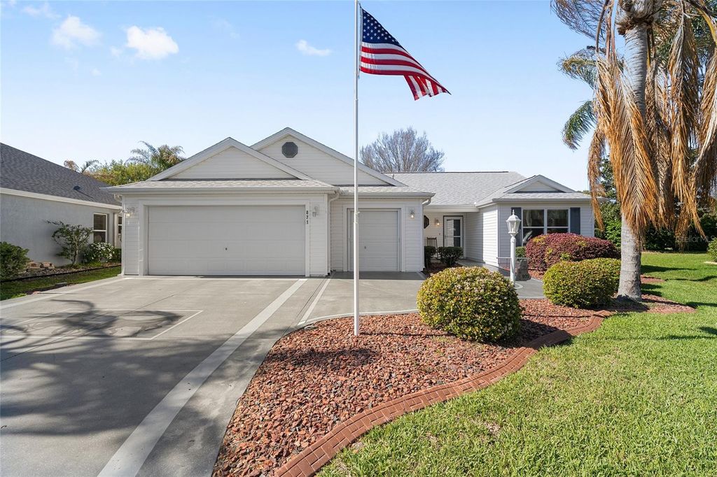 Photo of 871 Castleberry Circle, The Villages, FL 32162 (MLS # OM721444)