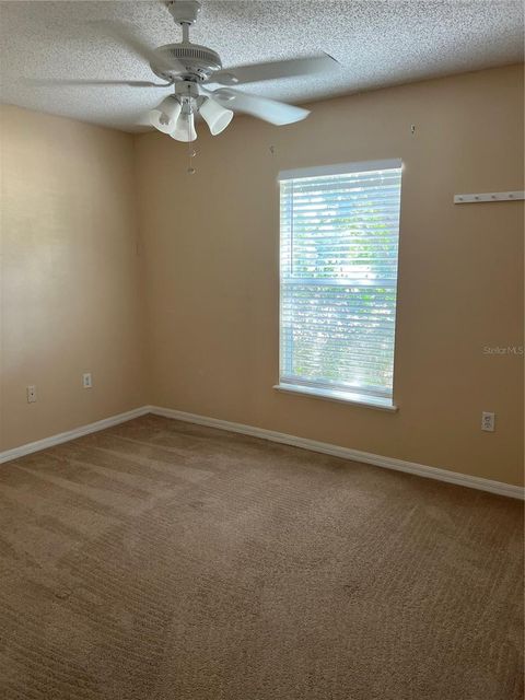 A home in MINNEOLA