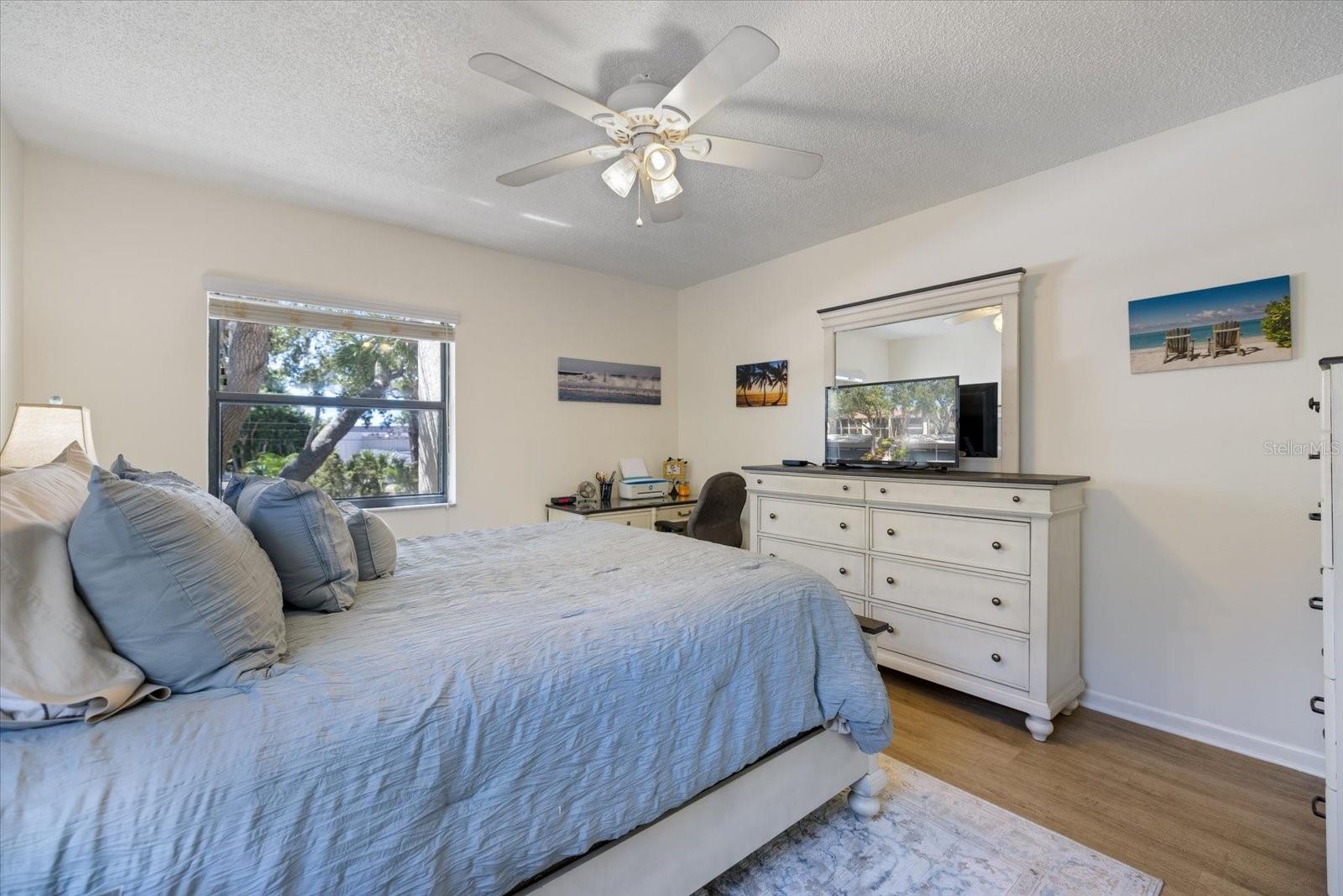 BIRD BAY V - Residential