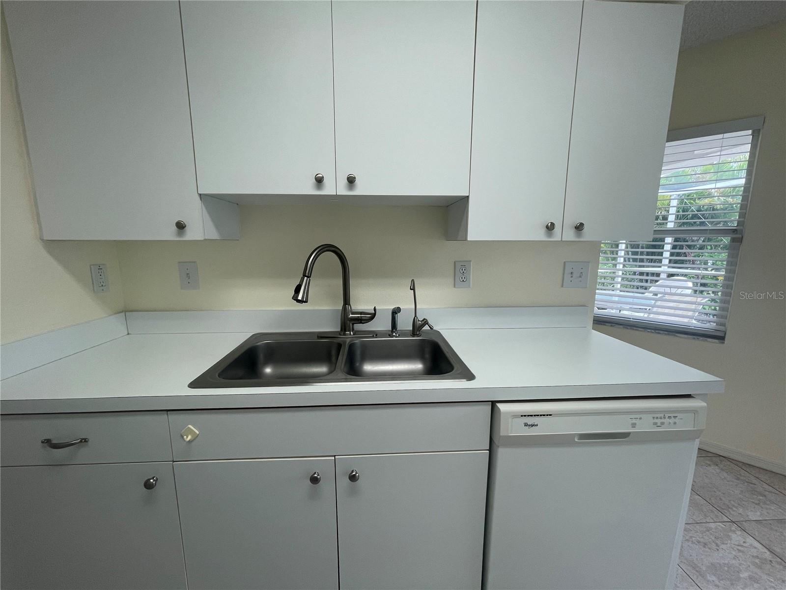 SUN CITY CENTER UNIT 154 - Residential Lease