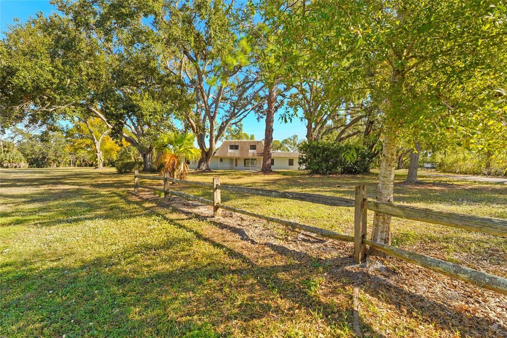 Photo of 1250 New Forest Circle, Nokomis, FL 34275 (MLS # G5105735)