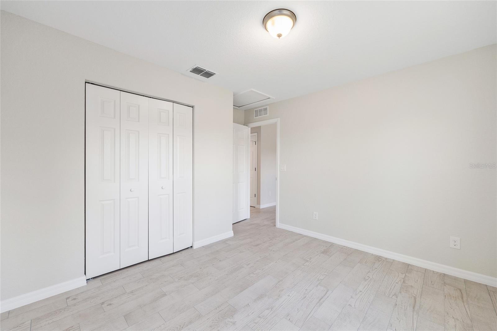 SILVER SPGS SHORES UN 24 - Residential