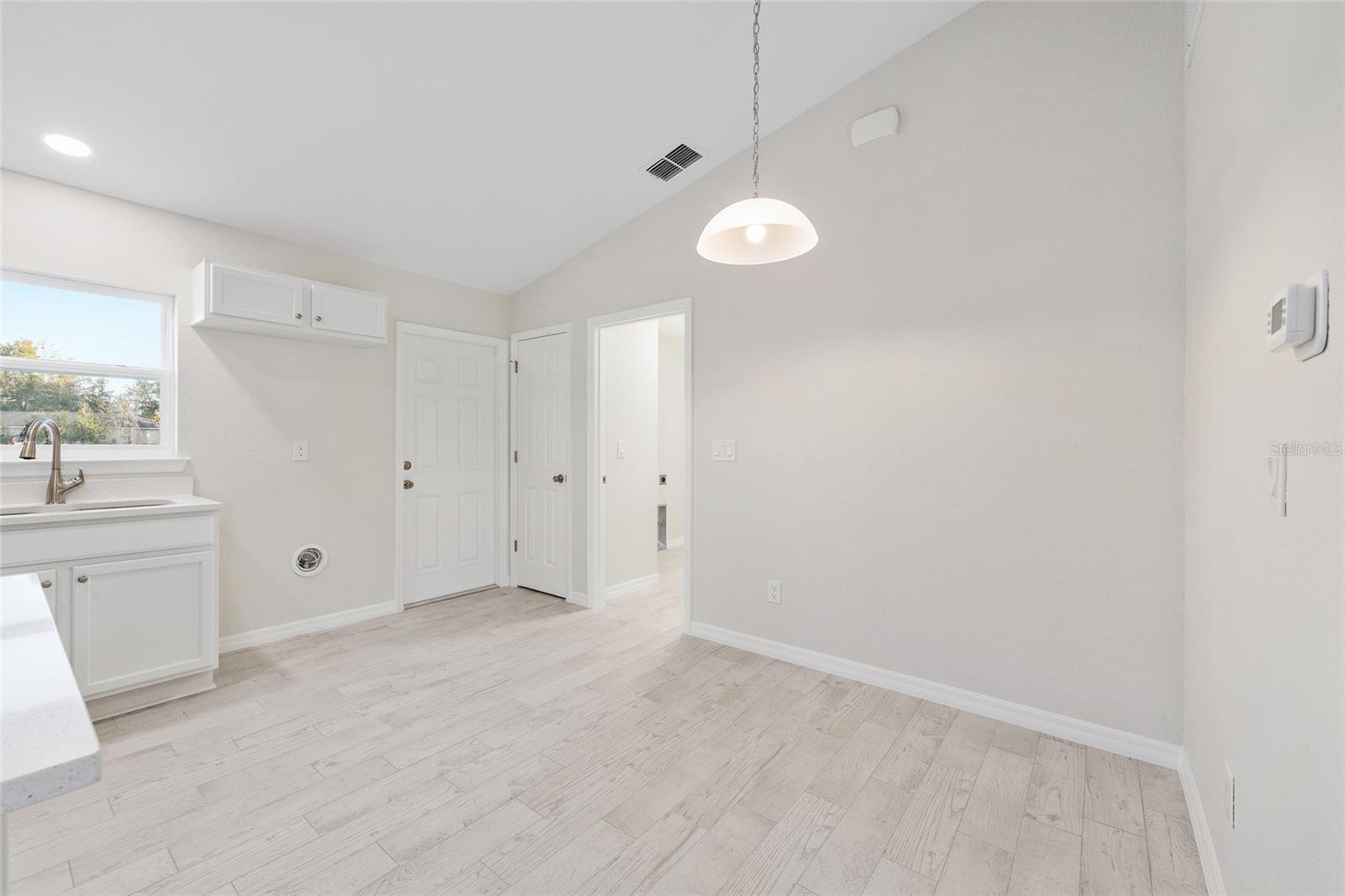 SILVER SPGS SHORES UN 24 - Residential