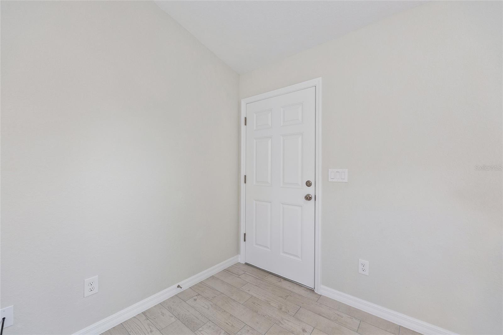 SILVER SPGS SHORES UN 24 - Residential