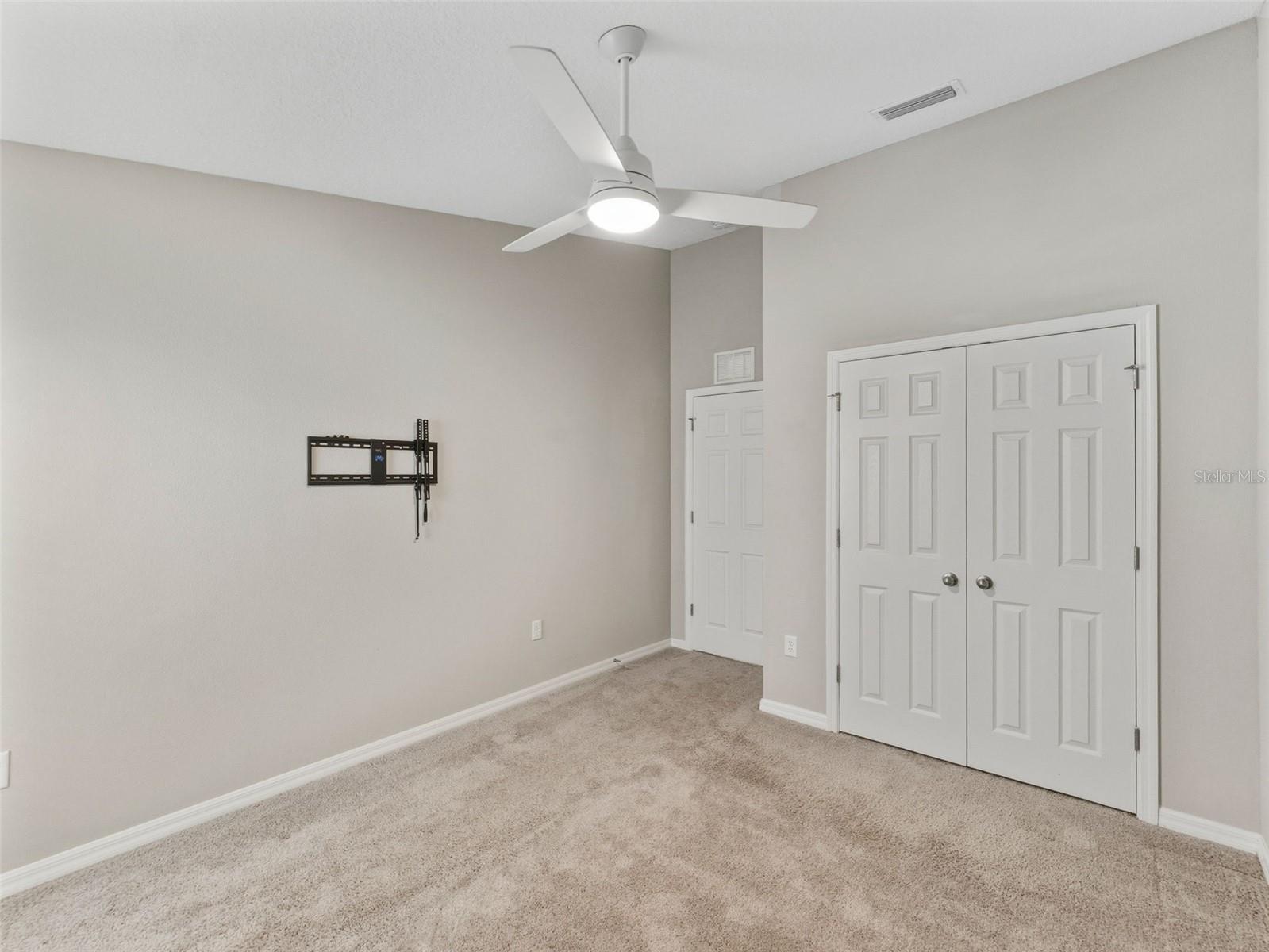 TRIPLE CRK VILLAGE M-2 - Residential Lease