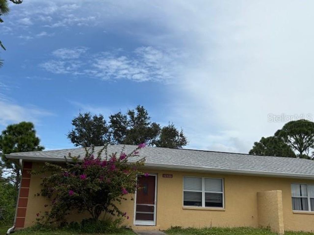 Photo of 10400 Kidron Avenue, Englewood, FL 34224 (MLS # D6144122)