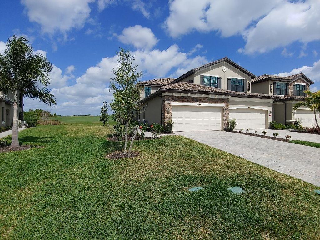 Photo of 5844 Wake Forest Run #101, Bradenton, FL 34211 (MLS # A4642852)