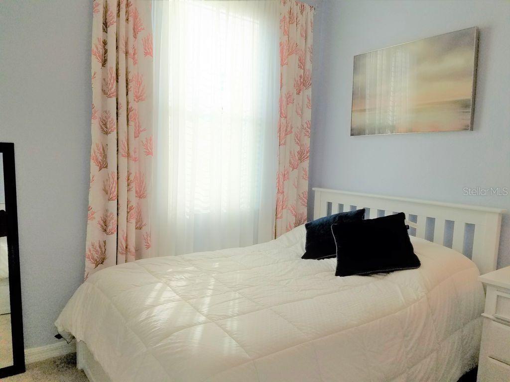 COACH HOMES I AT LAKEWOOD NATIONAL PH 12 - Residential Lease