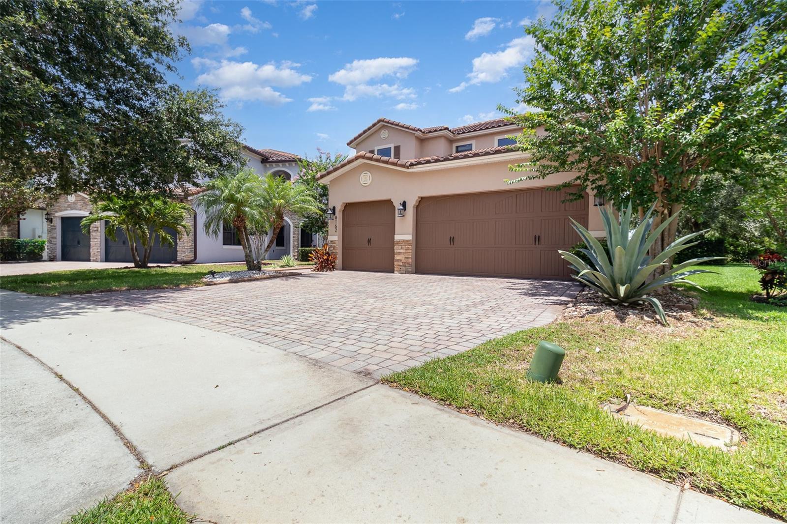 8162 PRESTBURY DRIVE