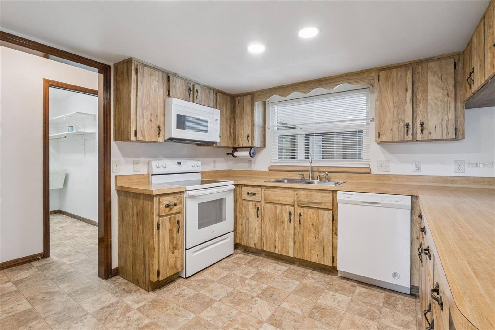 KINGS COVE - Residential