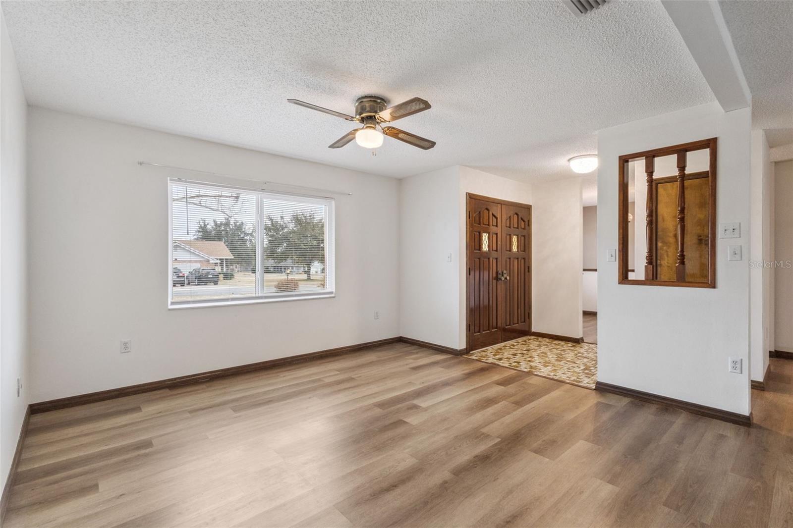 KINGS COVE - Residential