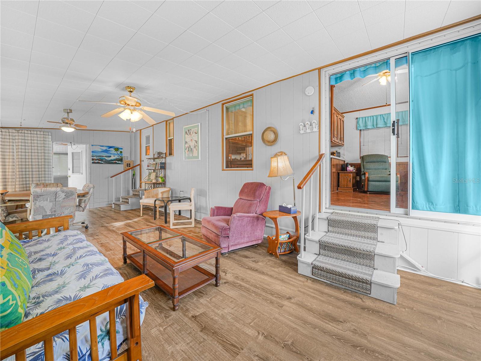 SADDLEBAG LAKE - Residential
