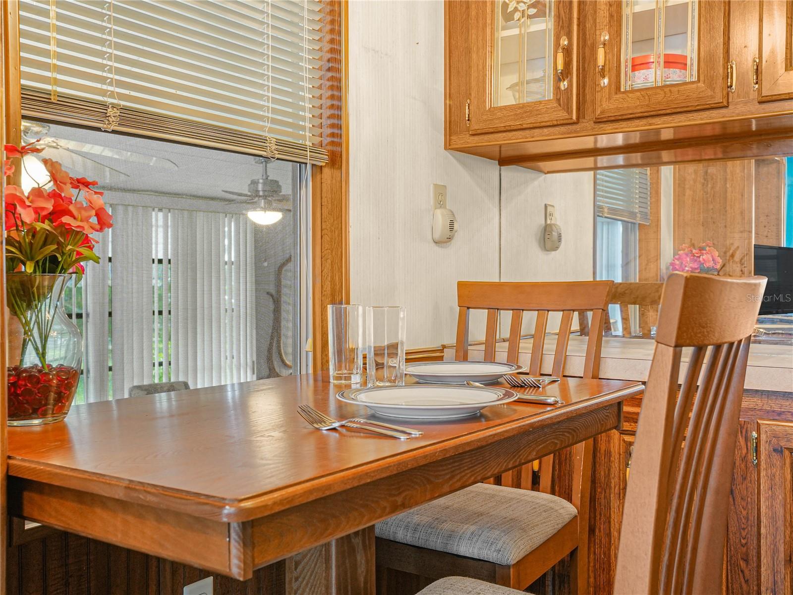 SADDLEBAG LAKE - Residential