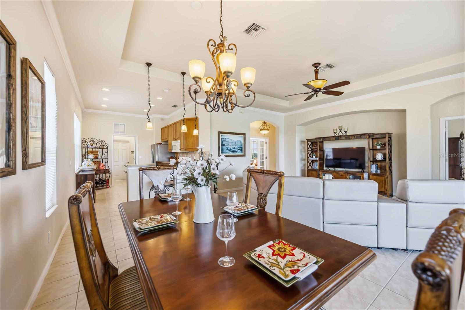 VENETIAN GOLF & RIV CLUB - Residential