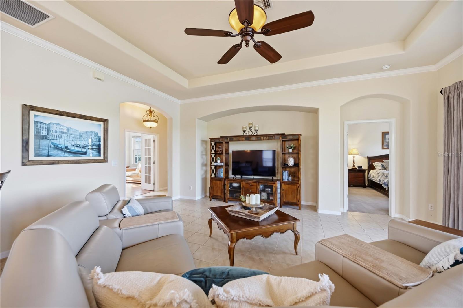 VENETIAN GOLF & RIV CLUB - Residential