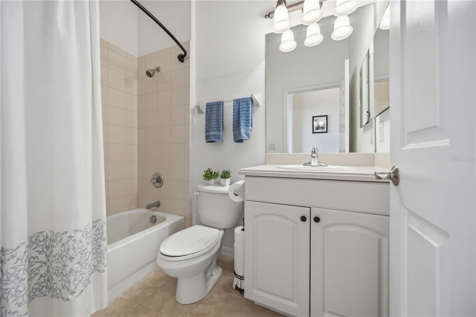 VENETIAN GOLF & RIV CLUB - Residential