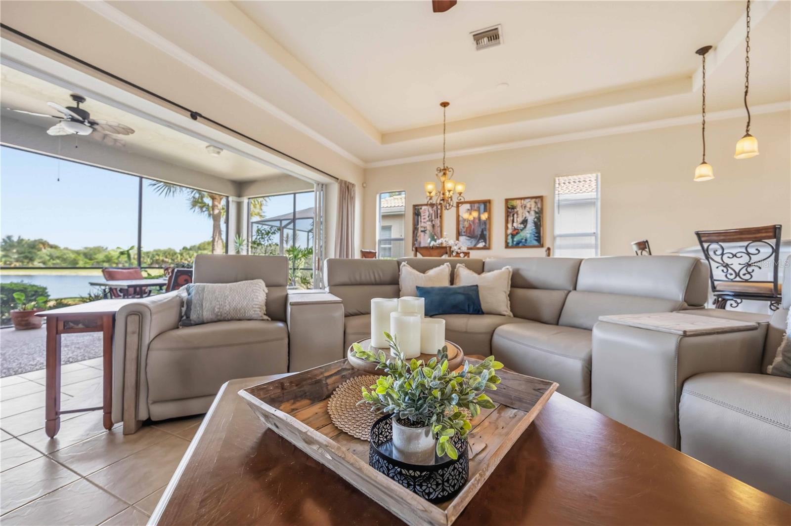 VENETIAN GOLF & RIV CLUB - Residential