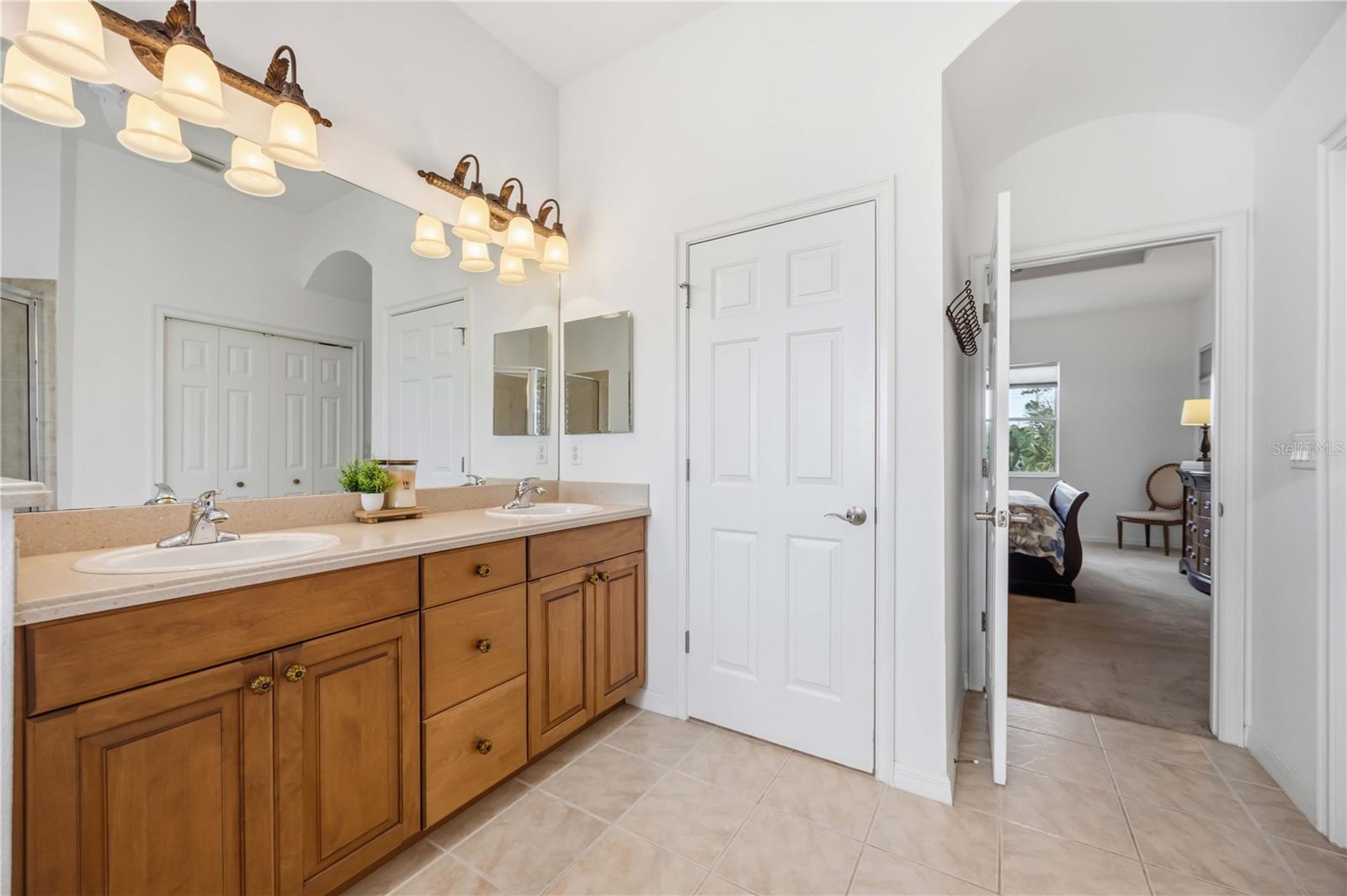 VENETIAN GOLF & RIV CLUB - Residential