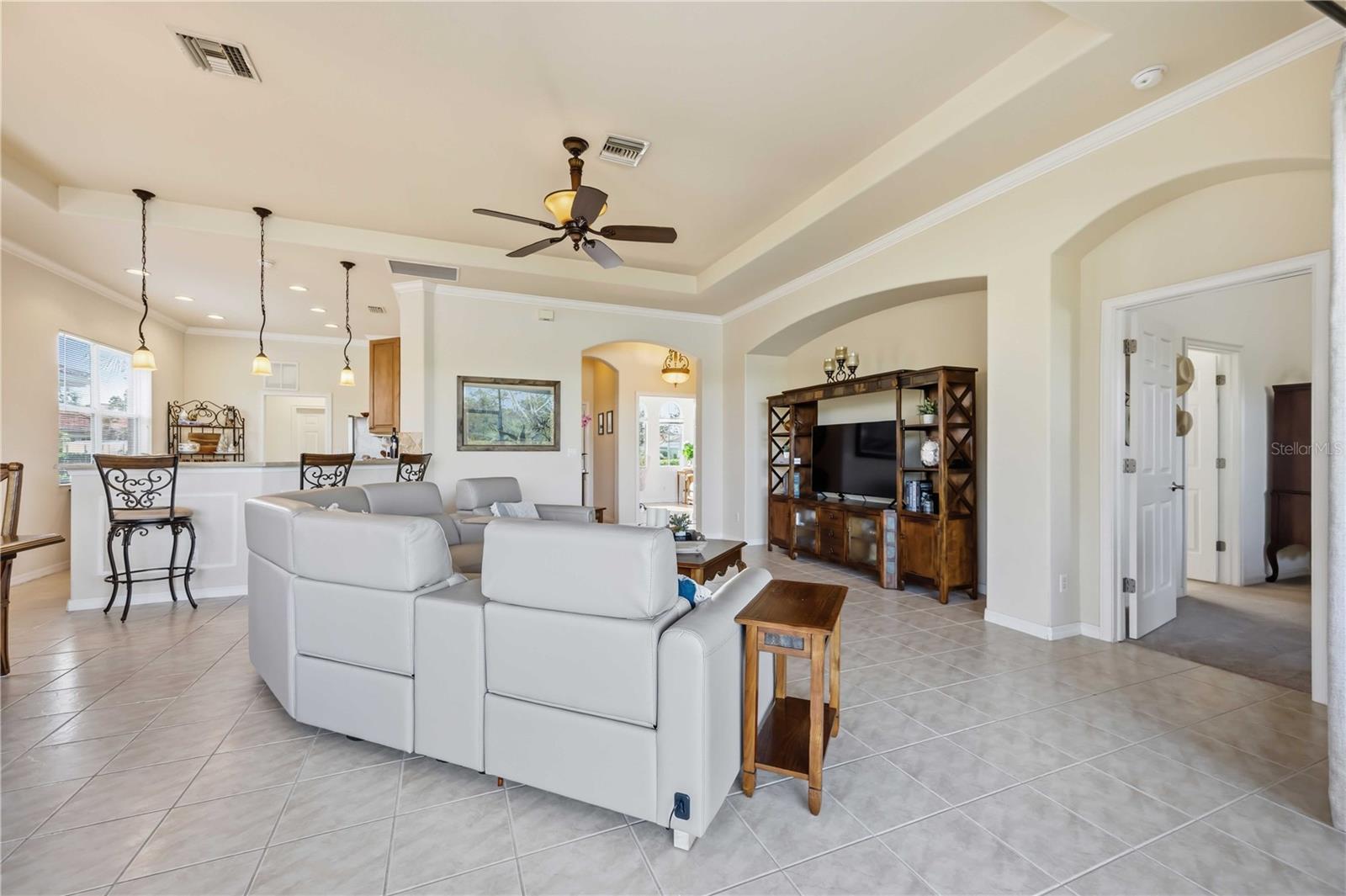 VENETIAN GOLF & RIV CLUB - Residential
