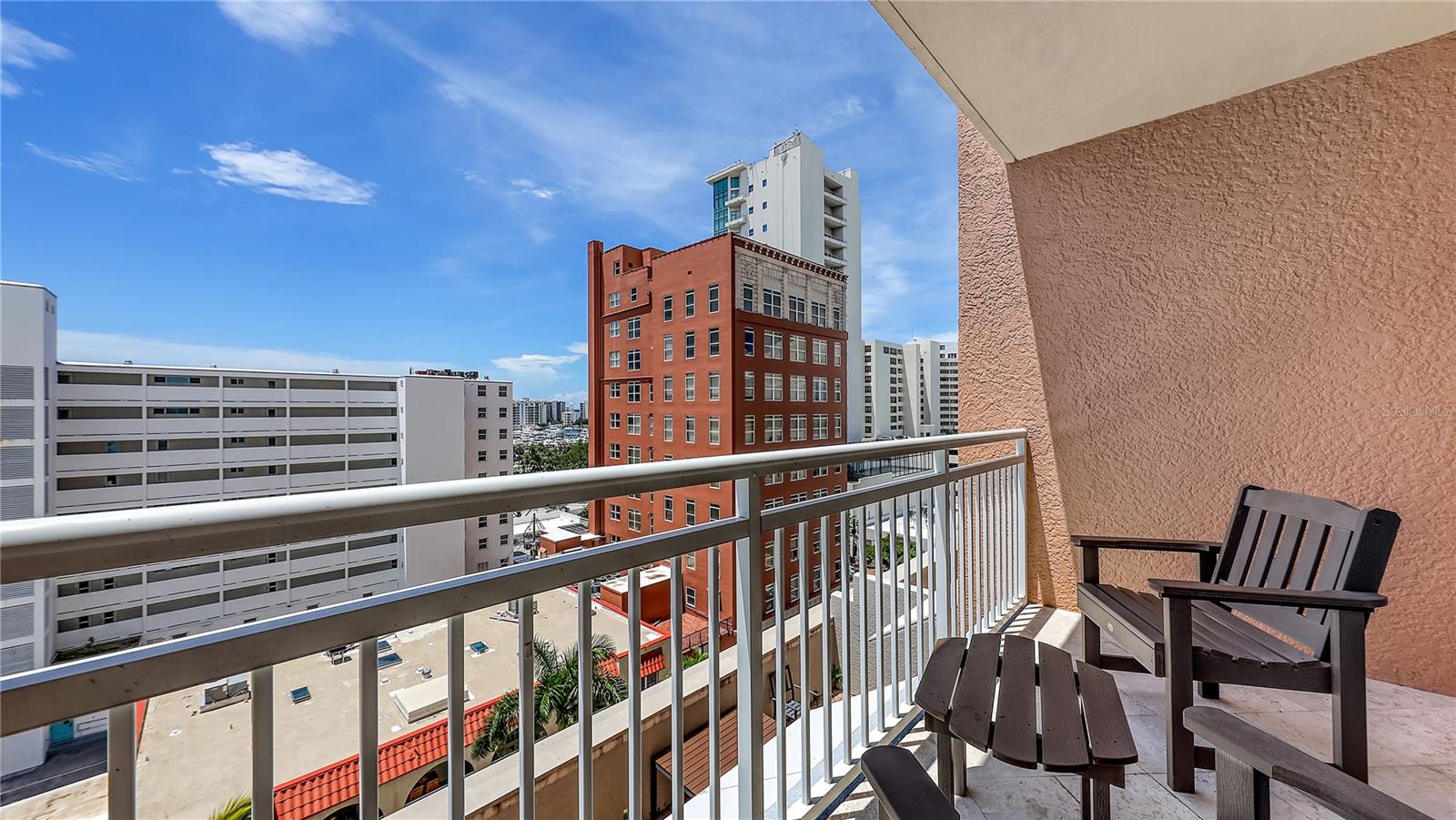 1350 MAIN RESIDENTIAL - Residential