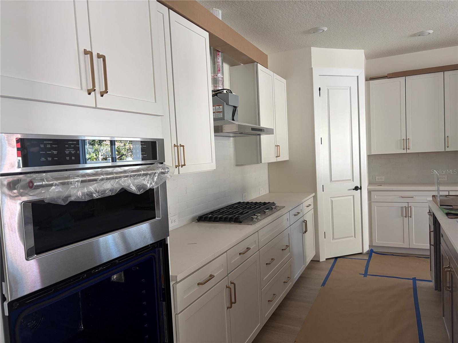 3905 W CARMEN STREET