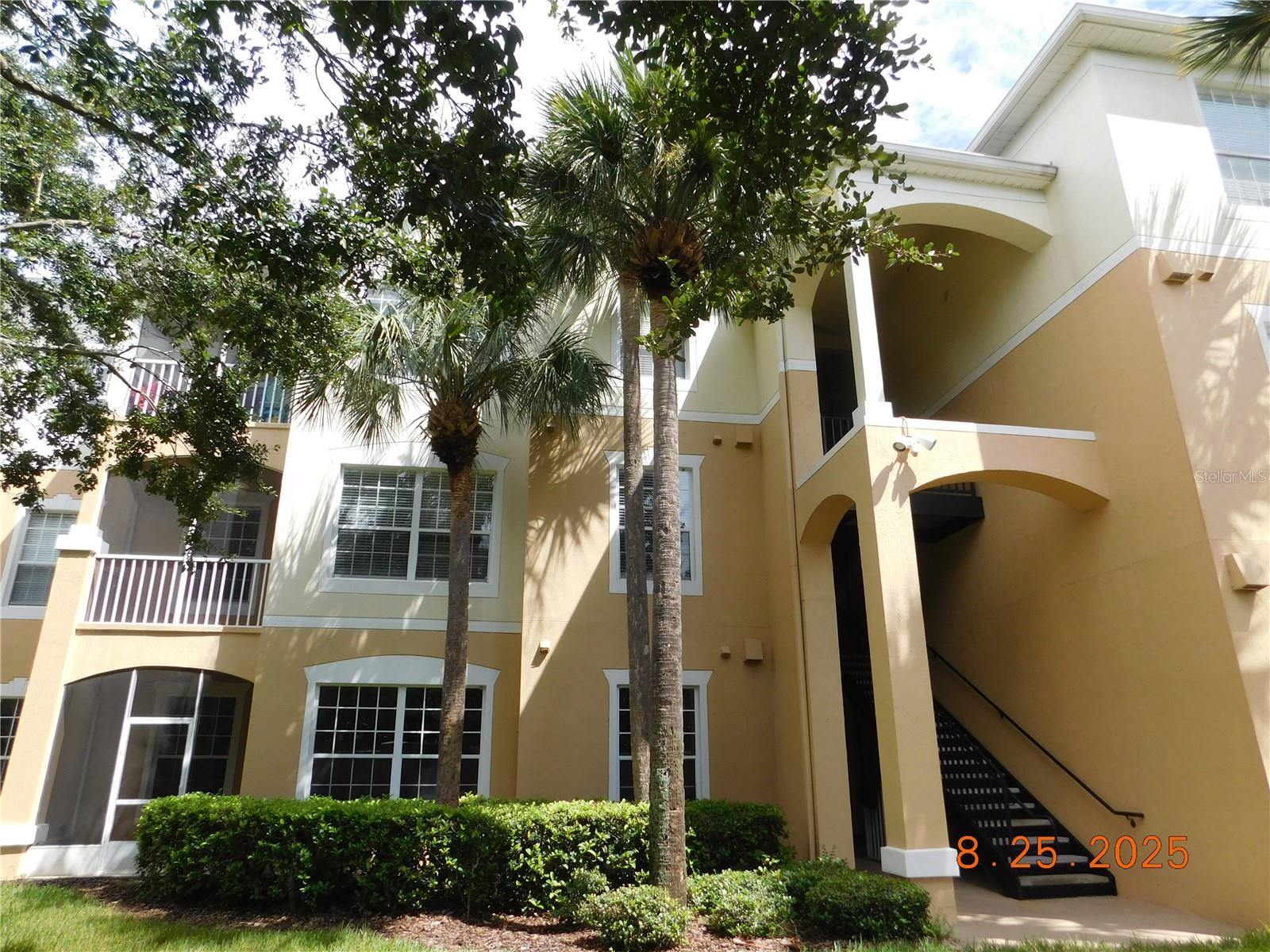 Built 2003,updated 2025 this is a 1408 sf 3 bedroom, 2 bath 1st floor condo located in the well-kept gated community of Horizon at Stonebridge located just off Arnold Palmer Dr., convenient to the Millennia Mall, Lockheed Martin, local schools, shopping & dining, with easy access to I-4 the Turnpike, Universal Studios, the 408 (East-West Expressway) & Valencia Community College (West campus) and Disney!
Unit features a New central heat & air, high ceilings, a spacious living with dinette combo with laminate flooring, ceiling fans in all the room except the kitchen, like new Stainless-Steel appliances in the kitchen with marble counter-tops, a screened-in patio with a scenic view. The Primary bedroom is equipped with a large walk-in closet, private en-suite with newly upgraded double vanity and step in shower with Porcelain Ceramic Tile. A split floorplan separates the secondary bedrooms from the primary. One is equipped with walk-in closet and the other a spacious double door type both boost a beautiful view with a Southern Exposure. Laundry room at front with washer and dryer included, 1 covered & 1 open parking space. The Stonebridge Community features a Clubhouse with community pool area and fitness center. Unit also comes with a Flat Screen TV included, who could ask for more.Window Dressings Not Included.
