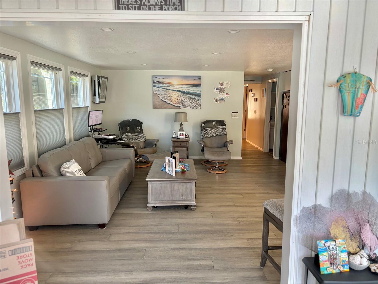 121 TAMARISK WAY