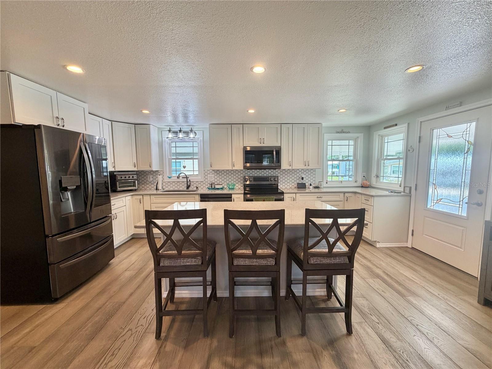 121 TAMARISK WAY