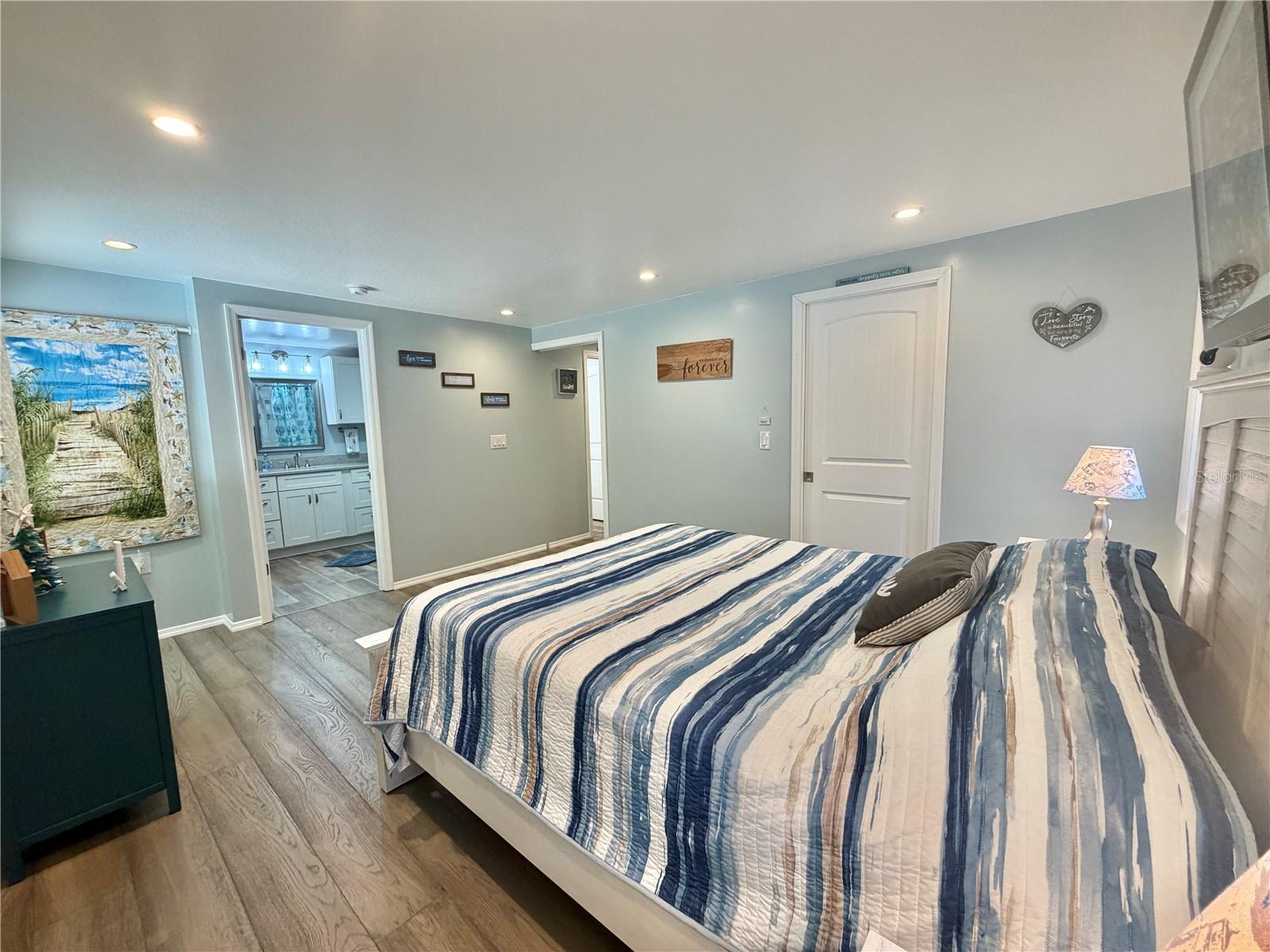 HAWTHORNE AT LEESBURG A COOP - Residential