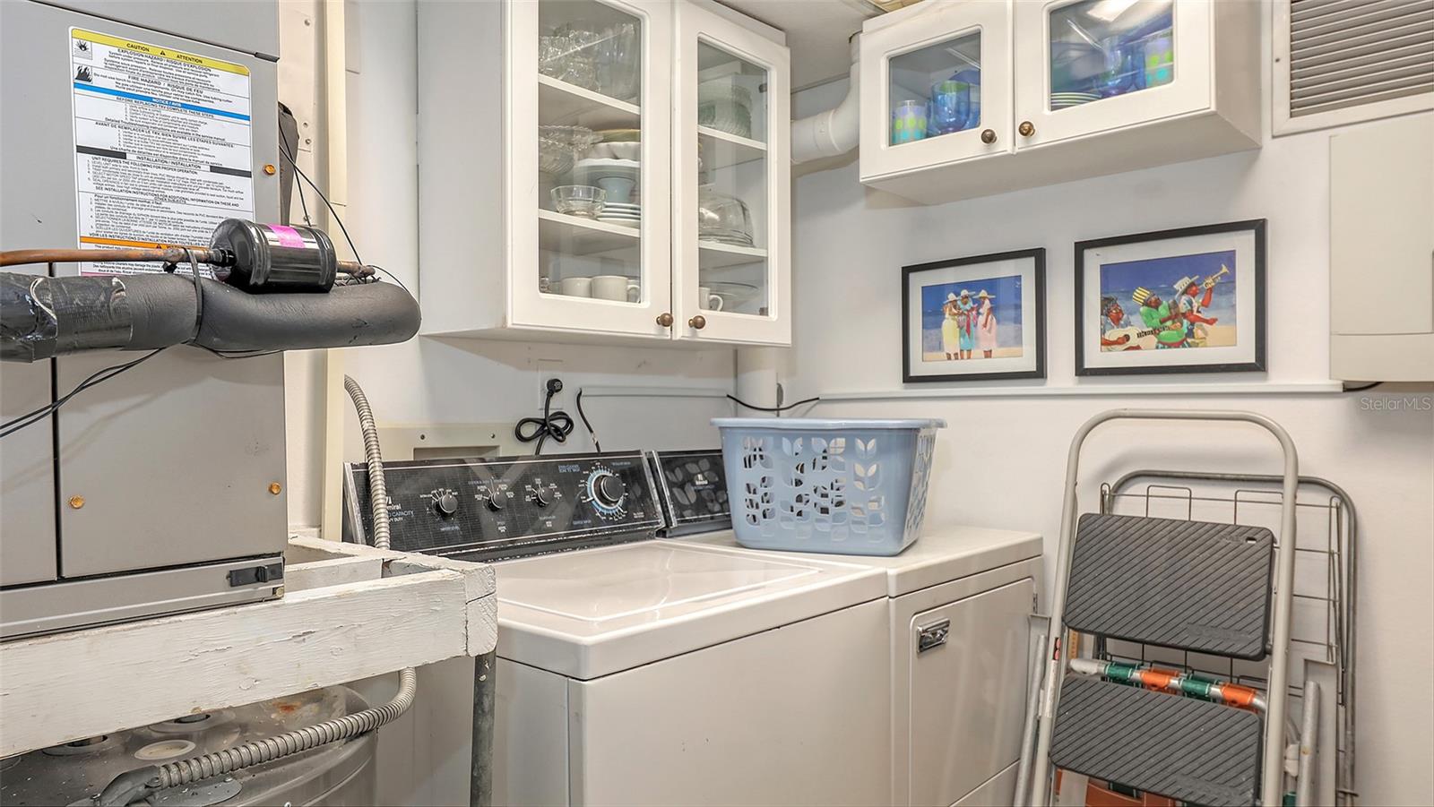 POINTE ON MIDNIGHT PASS - Residential