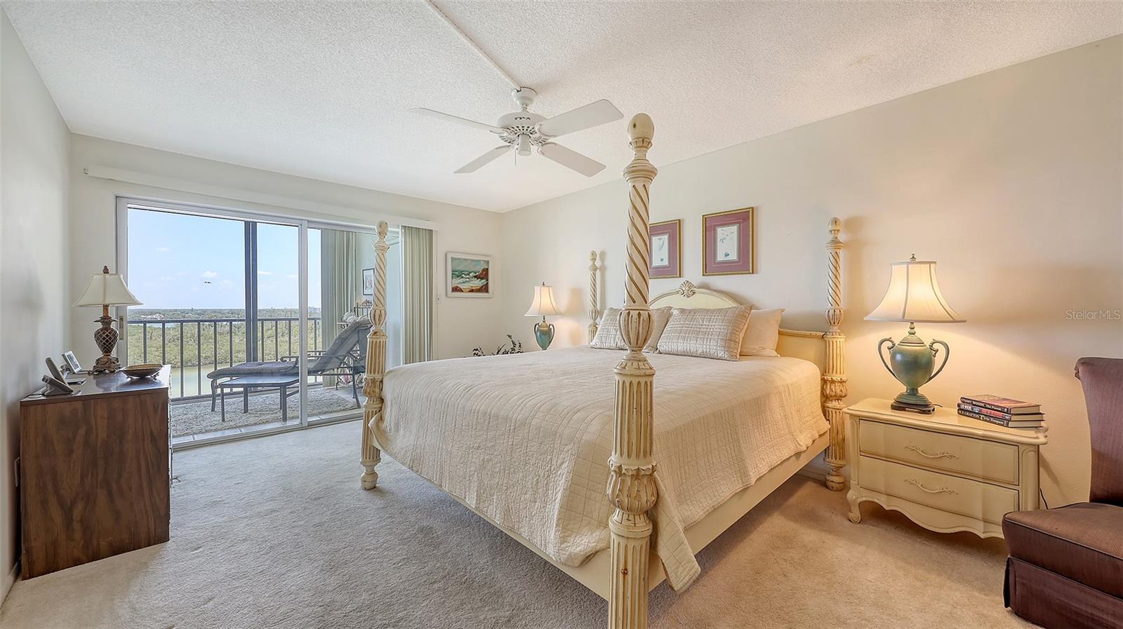 POINTE ON MIDNIGHT PASS - Residential